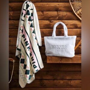 Victoria’s Secret PINK FAUX FUR TOTE & COZY FLEECE BLANKET SET New